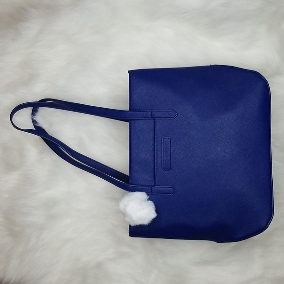 Vera Bradley Handbags - VERA BRADLEY TOTE